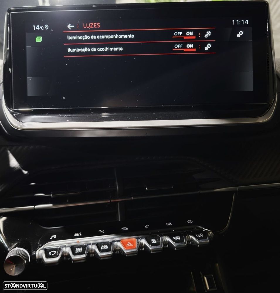 Peugeot 2008 1.2 PureTech Allure Pack - 22