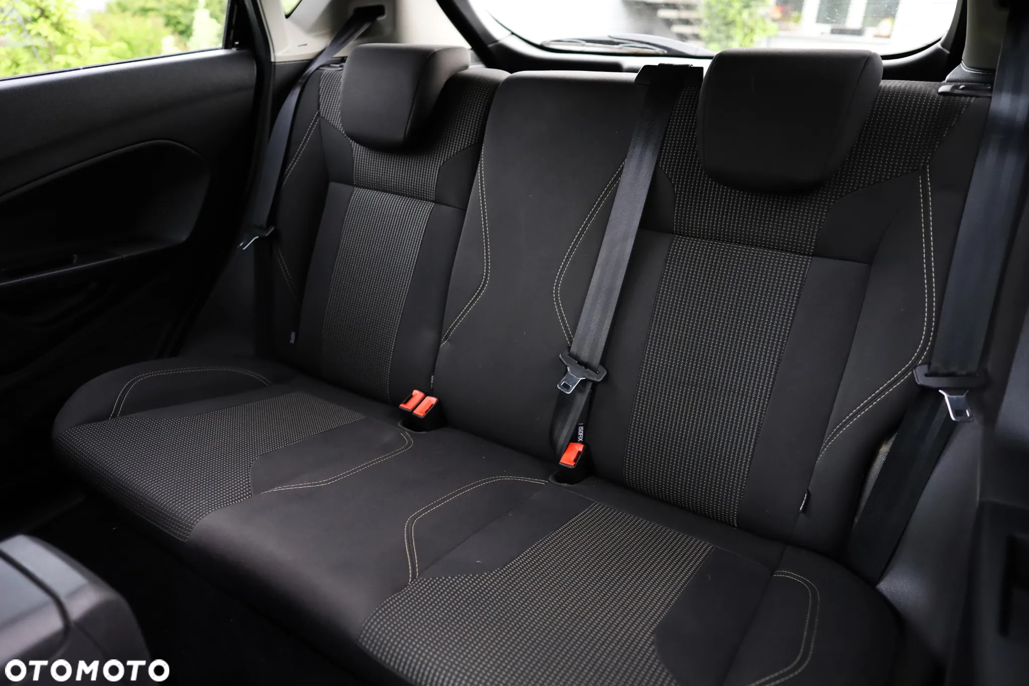 Ford Fiesta 1.5 TDCi Ambiente - 28