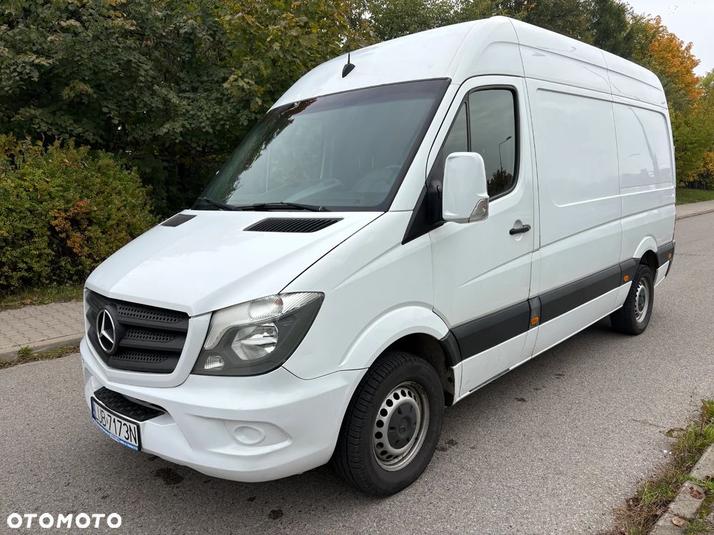Mercedes-Benz Sprinter - 2