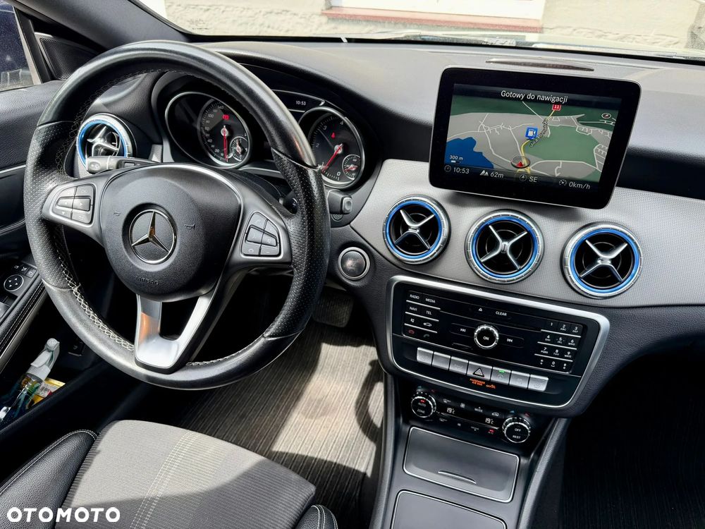 Mercedes-Benz CLA 220 (CDI) d 7G-DCT Urban - 11