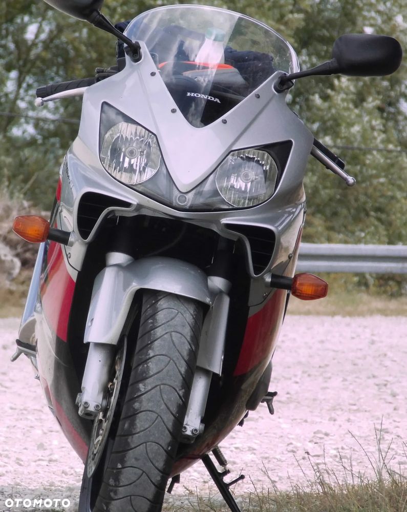 Honda CBR - 1