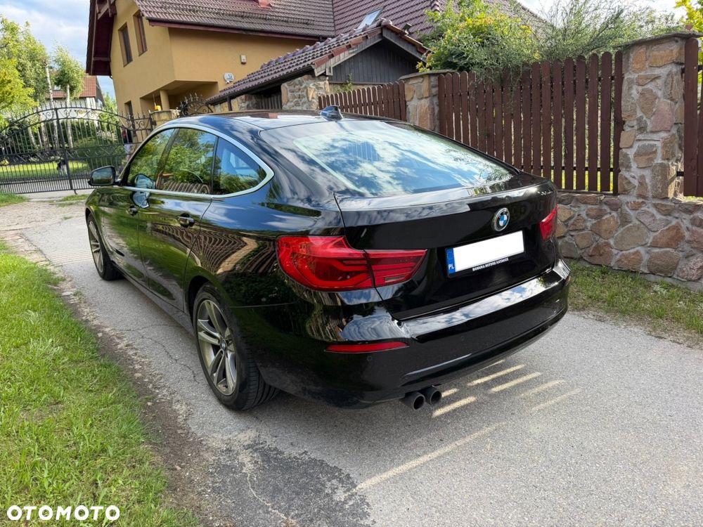 BMW Seria 3 320i - 3