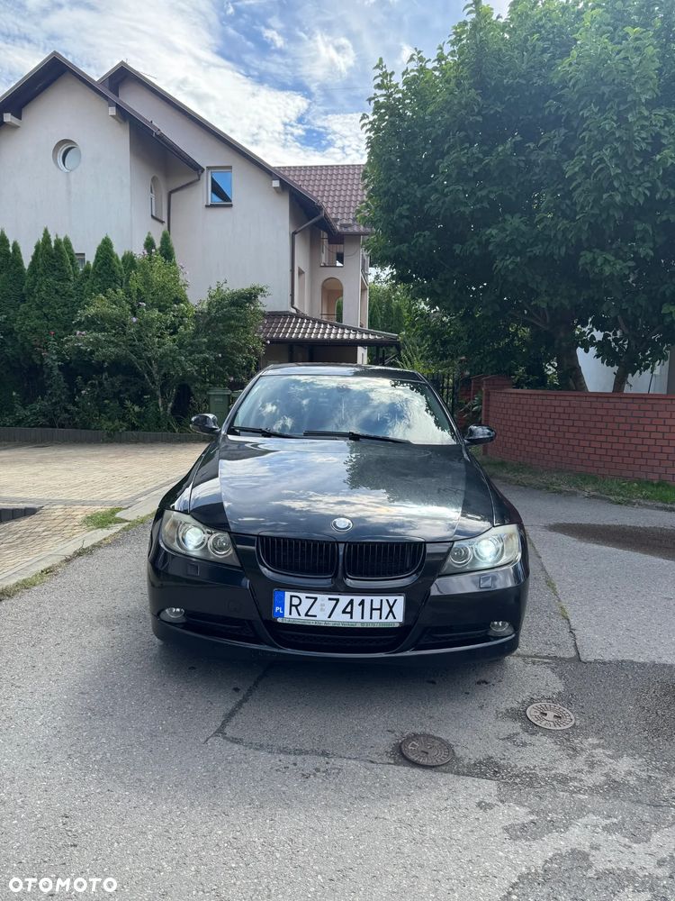 BMW Seria 3 320i - 1