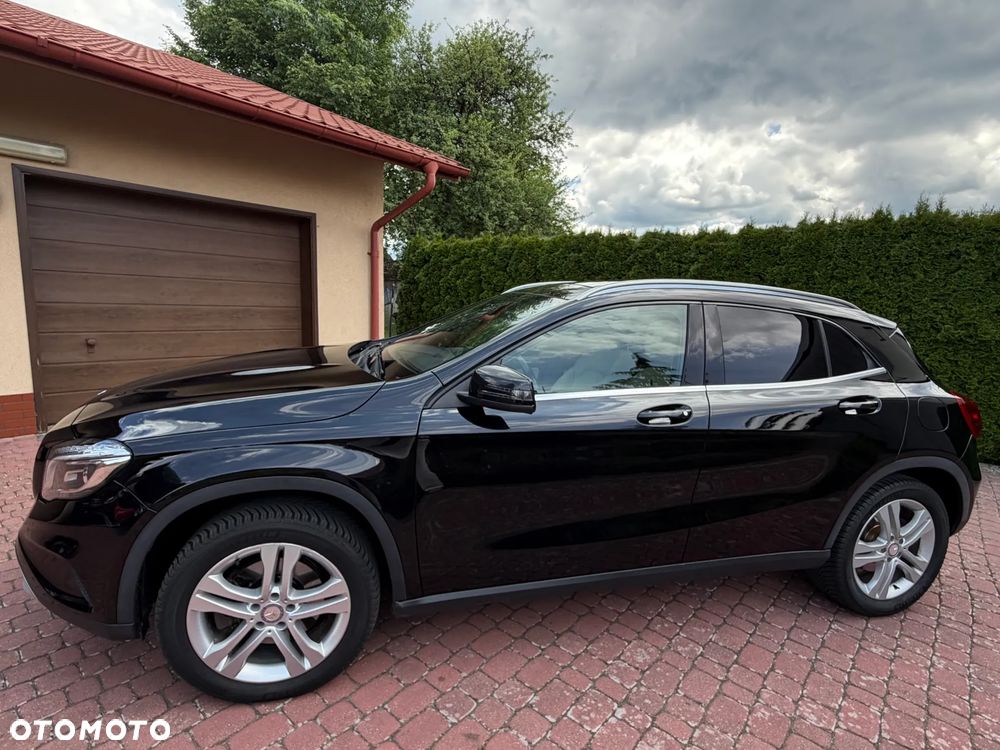 Mercedes-Benz GLA 250 4Matic 7G-DCT Urban - 7