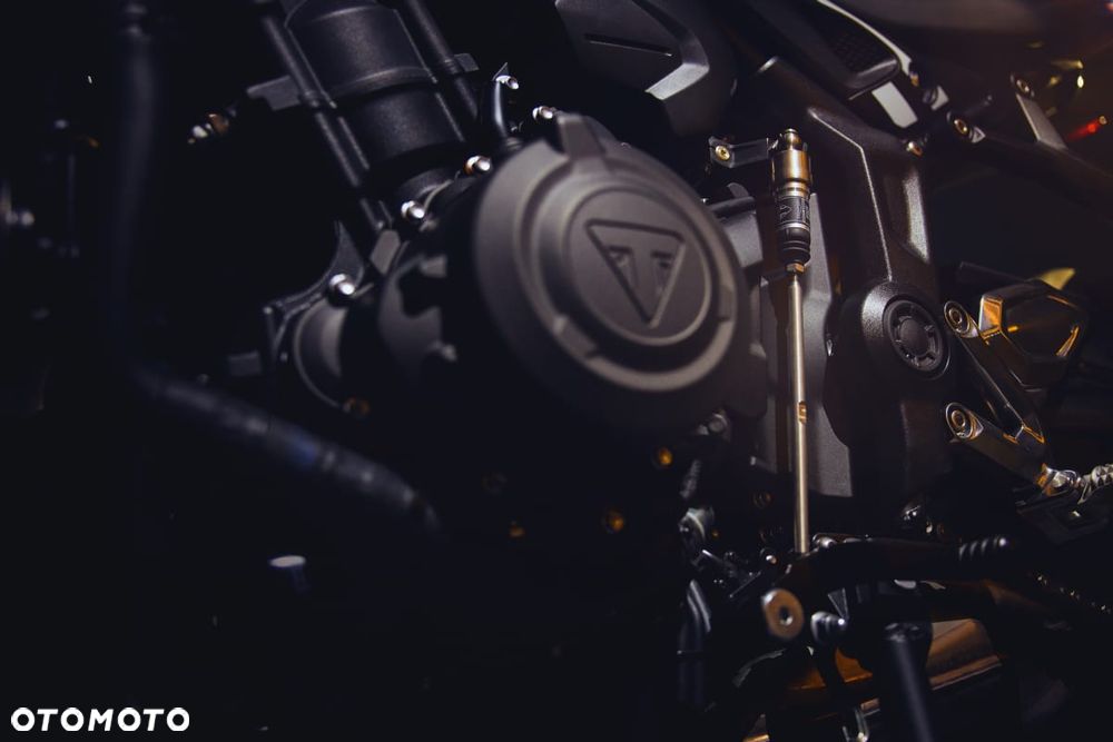 Triumph Trident - 10