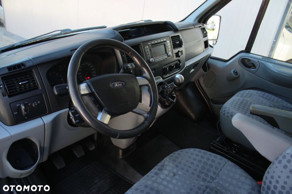 Ford Transit - 11