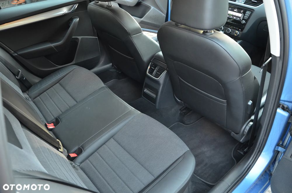 Skoda Octavia 1.6 TDI Elegance DSG - 22