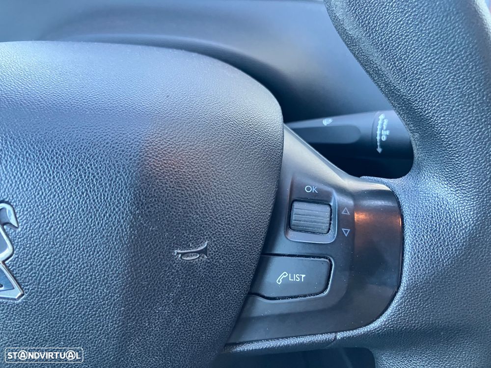 Peugeot 208 1.4 HDi Active - 20