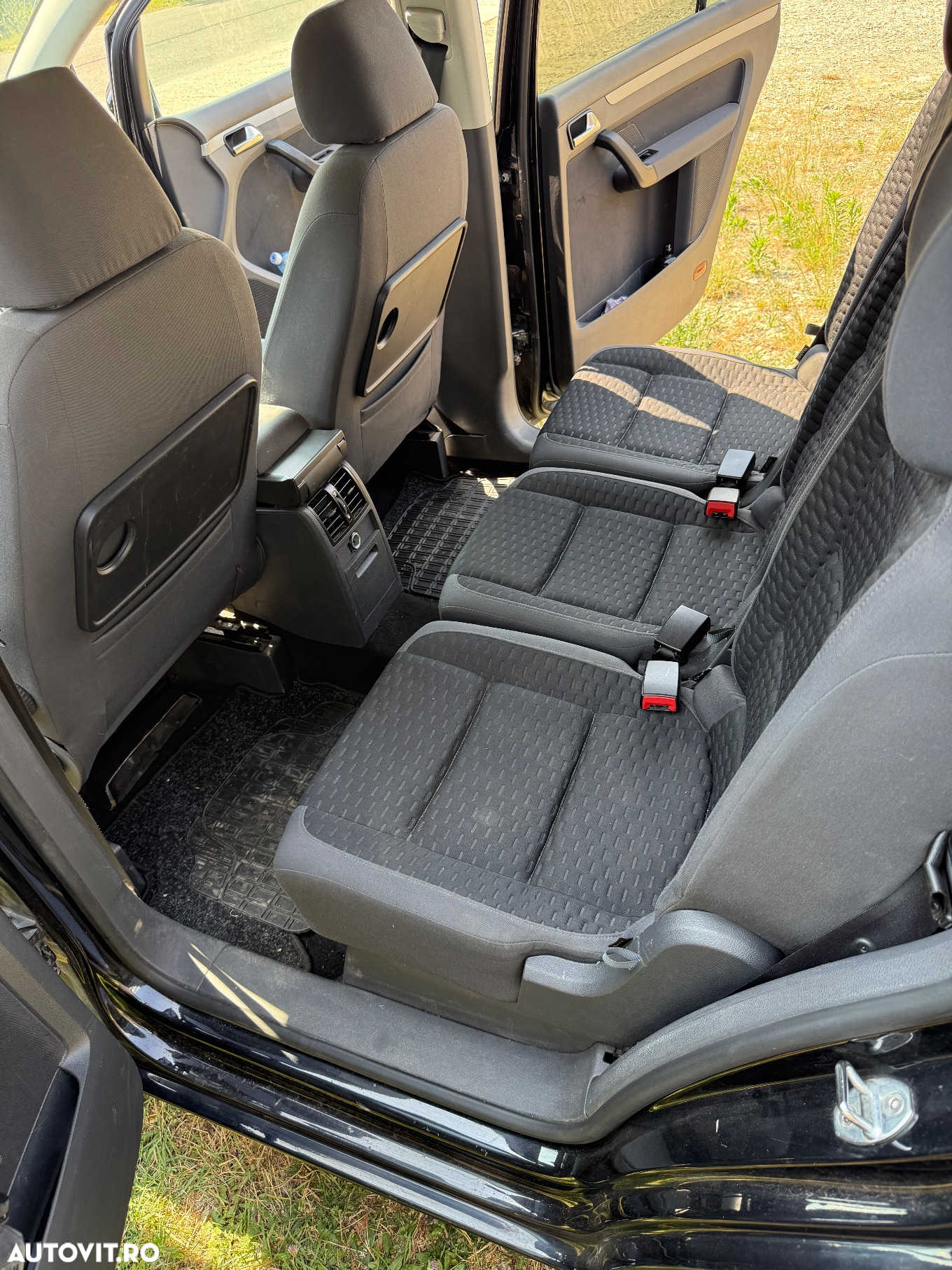 Volkswagen Touran 1.9 TDI Conceptline - 12
