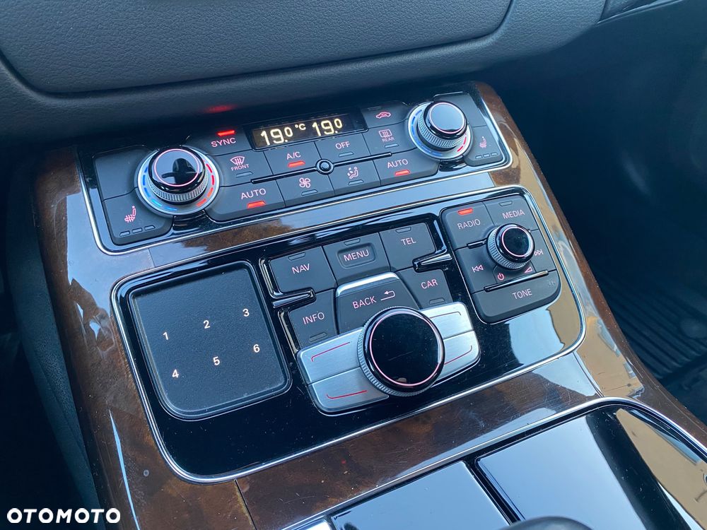 Audi A8 3.0 TDI DPF quattro tiptronic - 32