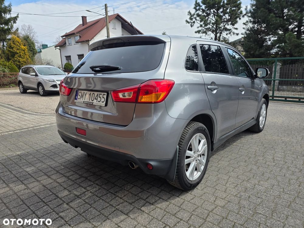 Mitsubishi ASX - 4