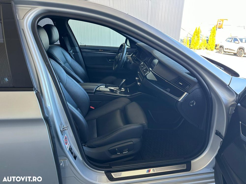 BMW Seria 5 520d xDrive AT - 15