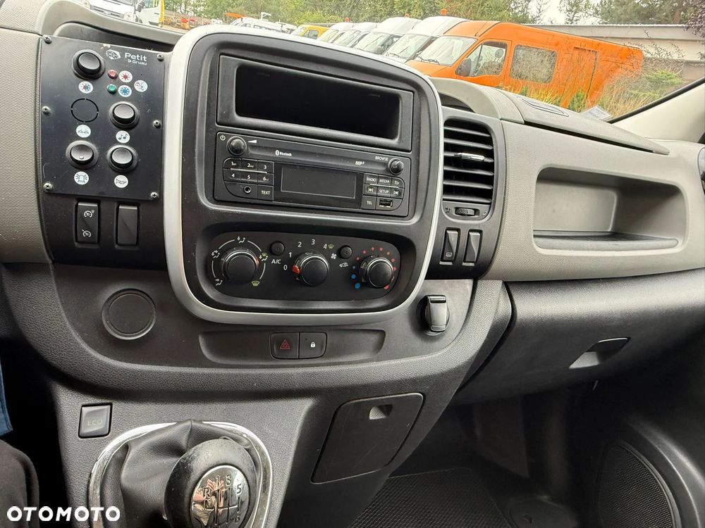 Renault Trafic - 10