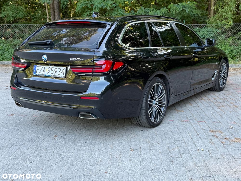 BMW Seria 5 530e Luxury Line sport - 8