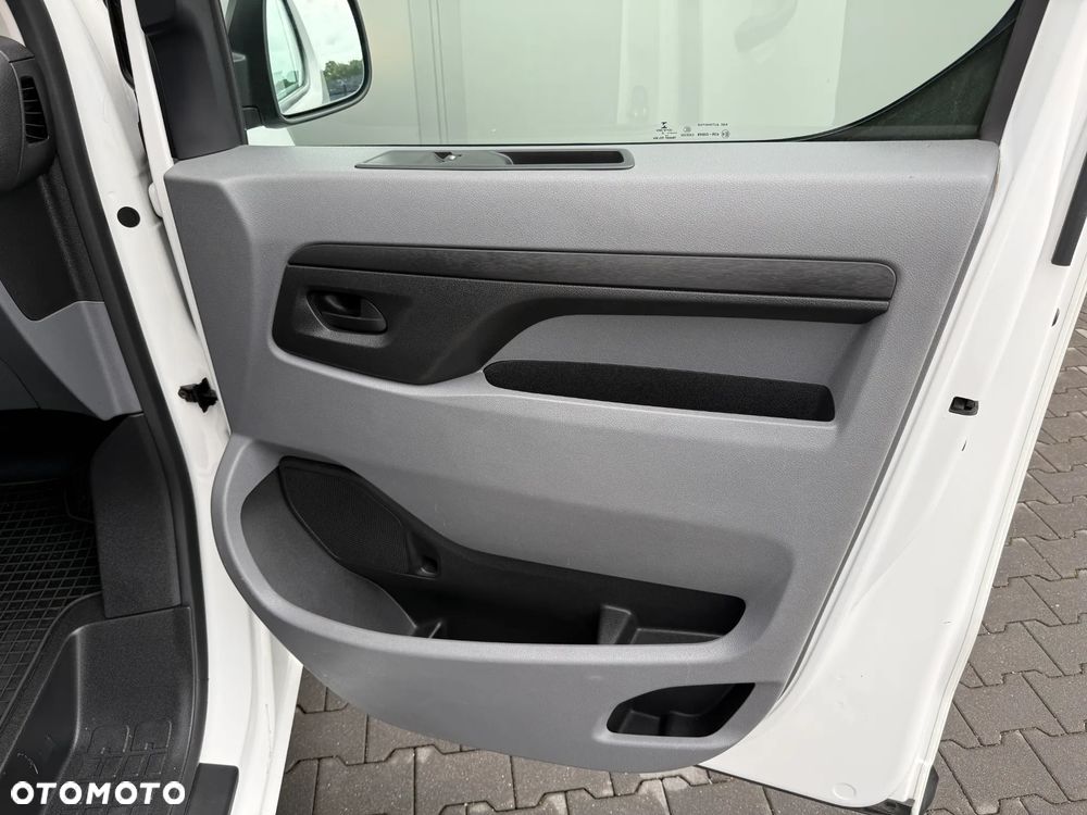Opel Vivaro - 32