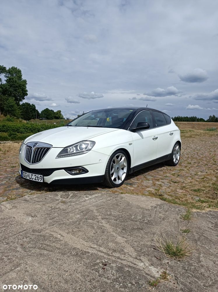 Lancia Delta 1.4 T-Jet 16v Oro - 3