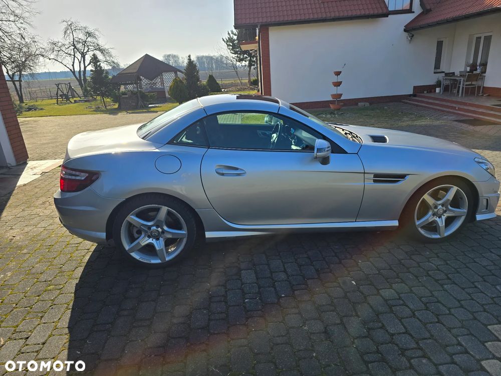 Mercedes-Benz SLK 200 (BlueEFFICIENCY) 7G-TRONIC - 14