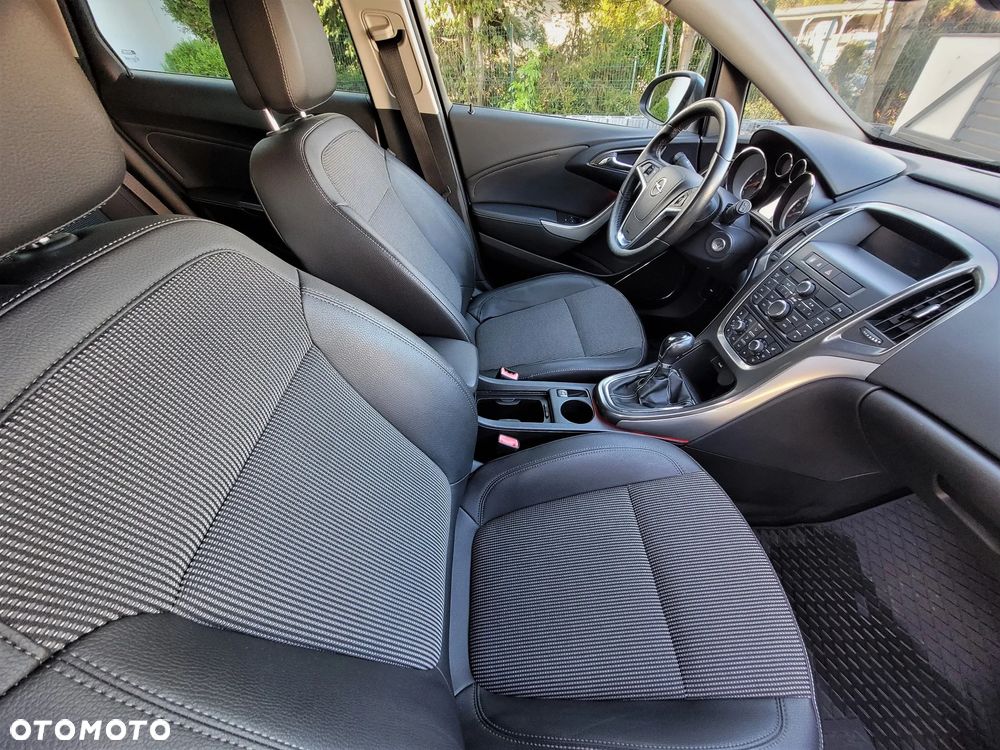 Opel Astra 1.6 Turbo - 9