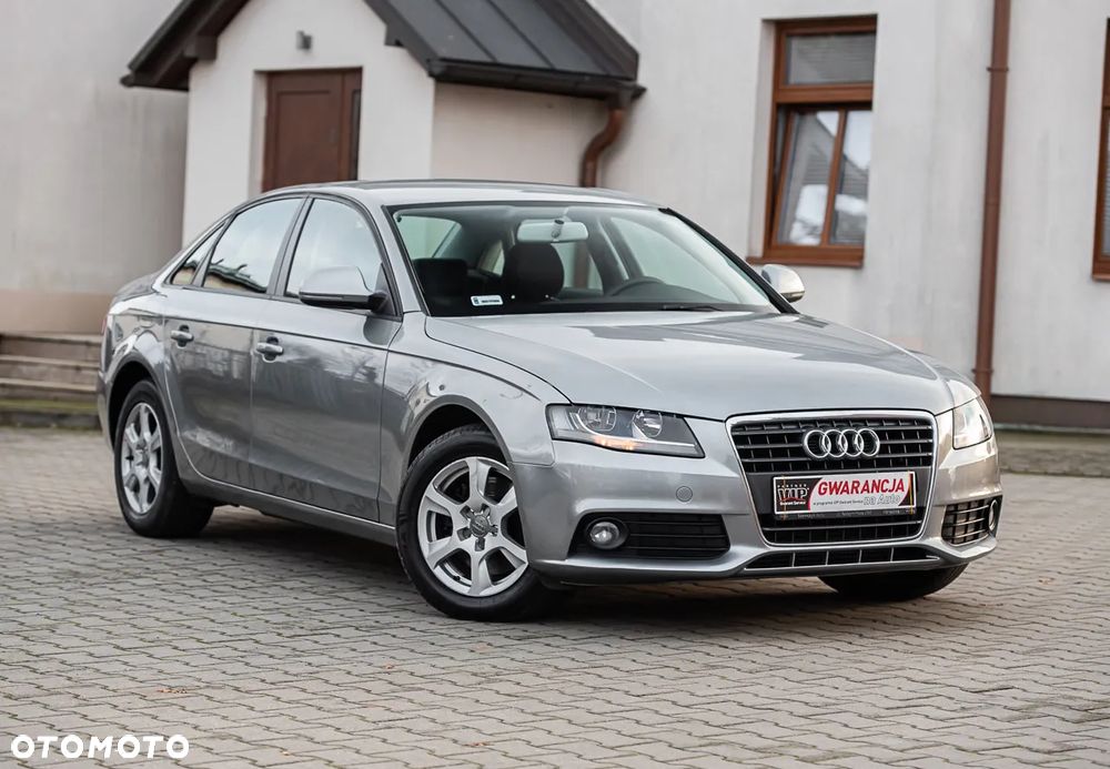 Audi A4 Limousine - 4