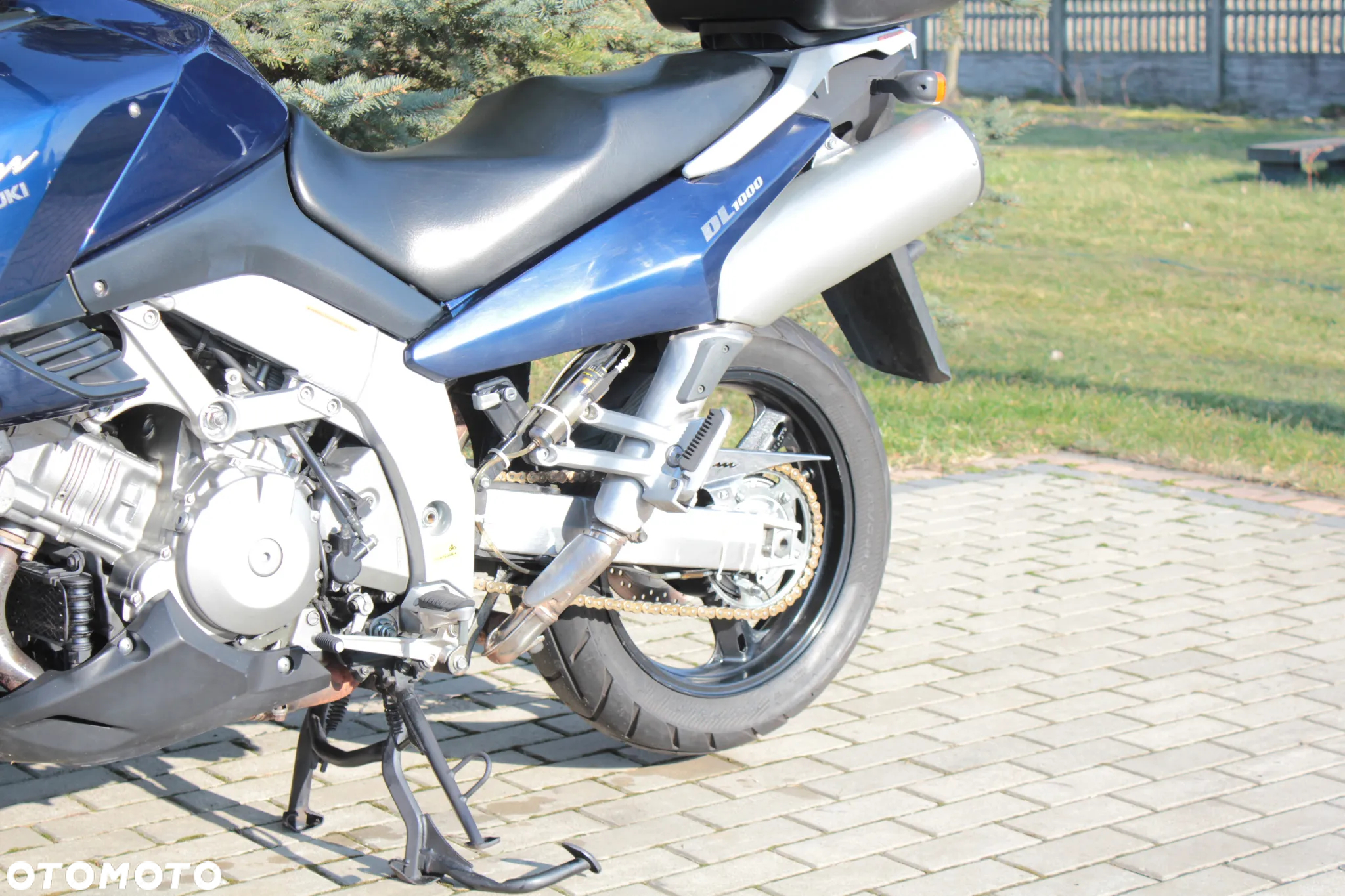 Suzuki DL - 6