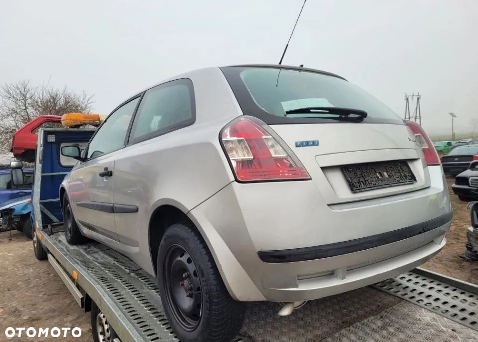 Klapa tylna bagażnika Fiat Stilo 1,2 16v 2003r 3d hatchback 647 - 3