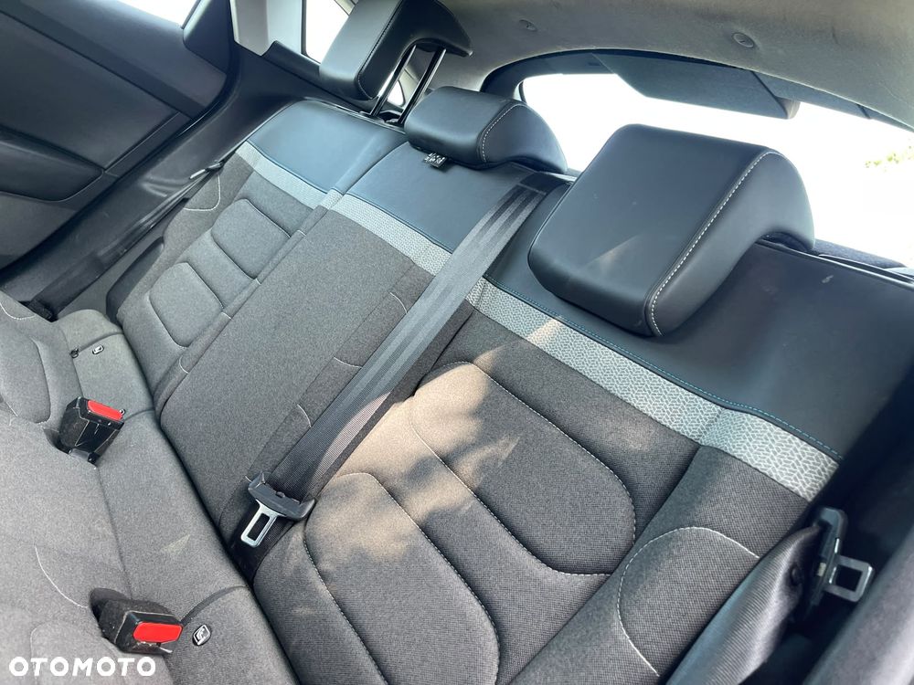 Citroën C4 e-C4 136 SHINE - 23