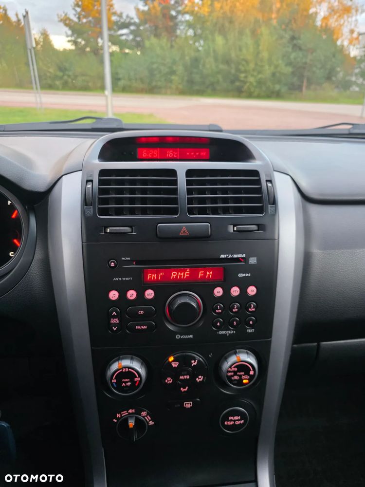 Suzuki Grand Vitara 1.9 DDiS - 10
