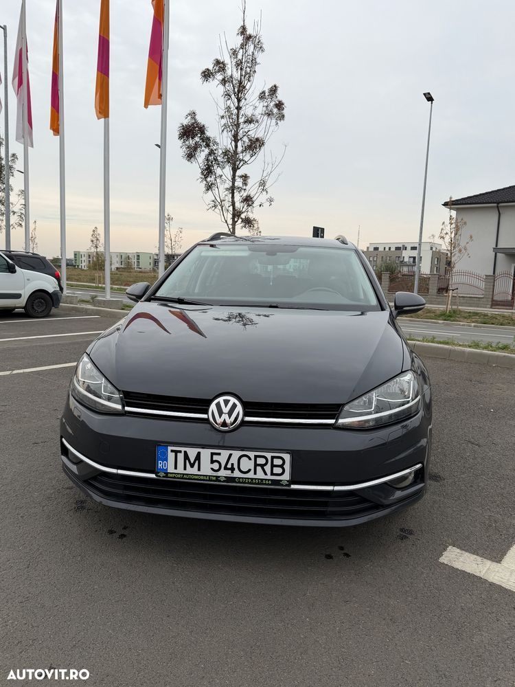 Volkswagen Golf - 2