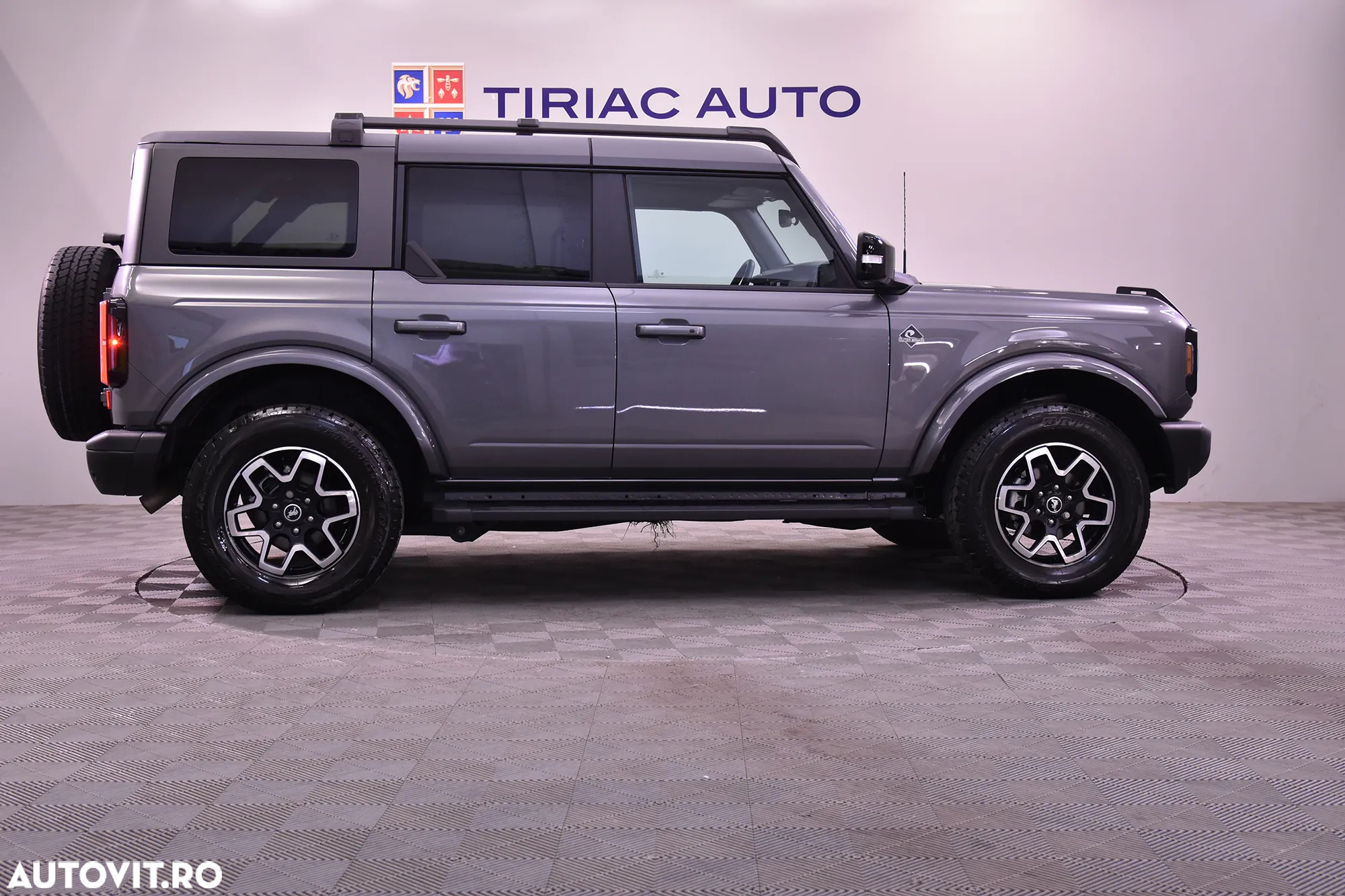 Ford Bronco 2.7L V6 Ecoboost Outer Banks - 6