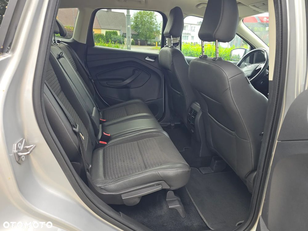 Ford Kuga 2.0 TDCi 4x2 Titanium - 14