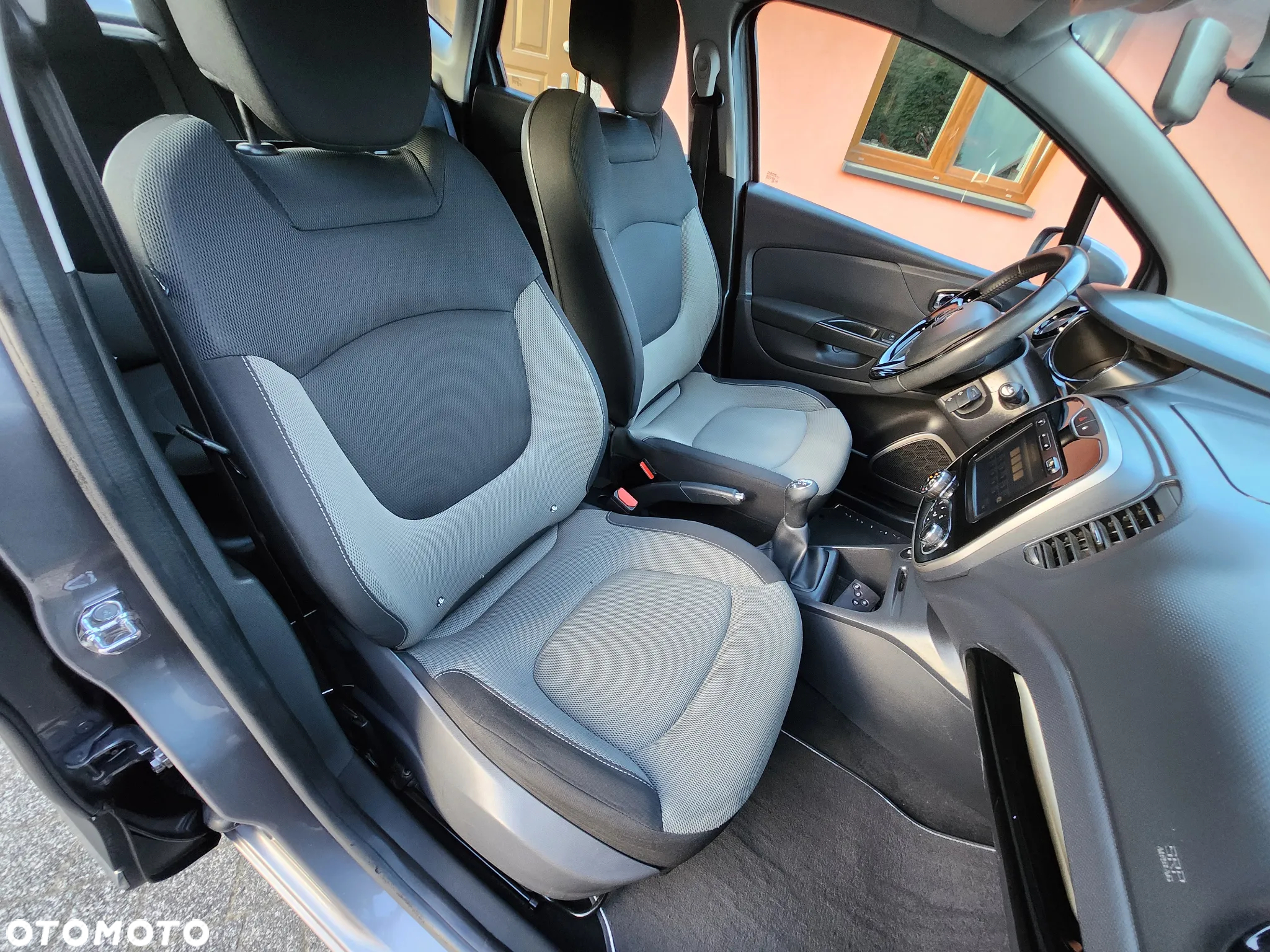 Renault Captur - 11