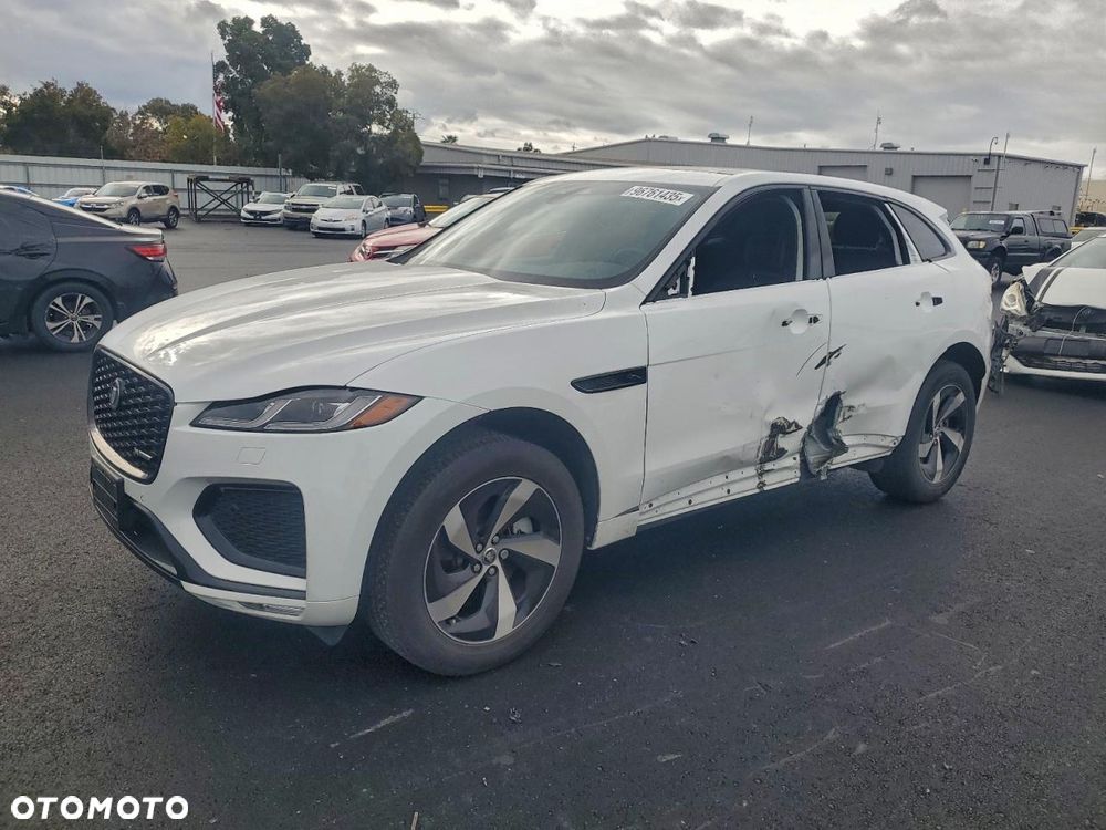 Jaguar F-Pace P250 AWD R-Dynamic S - 4