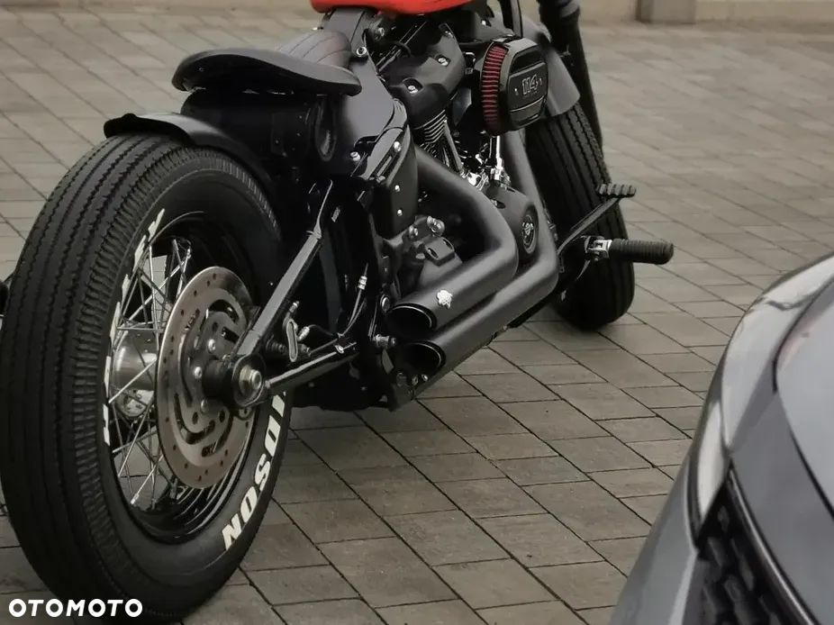 Harley-Davidson Softail Street Bob - 18