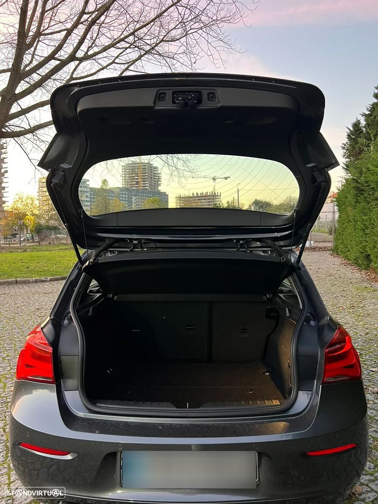 BMW 120 i Aut. Advantage - 24