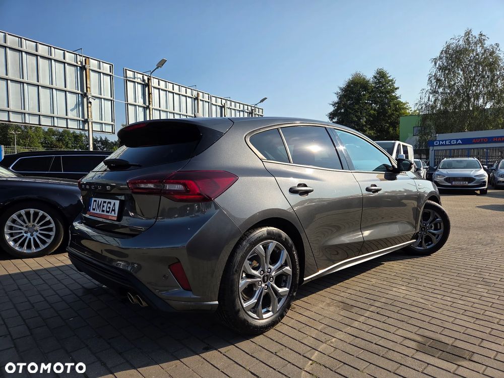 Ford Focus 1.0 EcoBoost Hybrid ST-LINE - 2