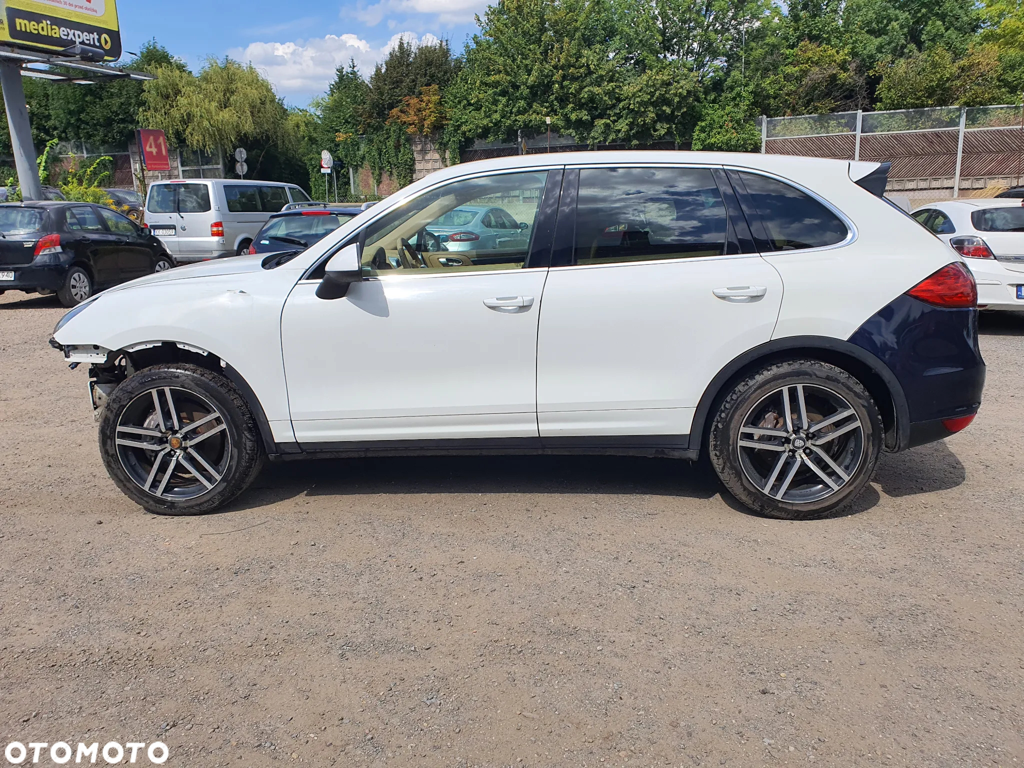 Porsche Cayenne Standard - 2