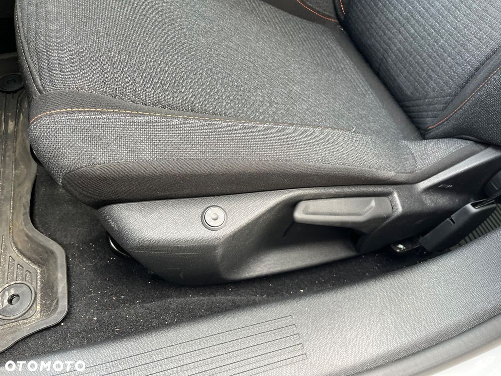 Peugeot 308 Hybrid 136e-DSC6 Style - 16