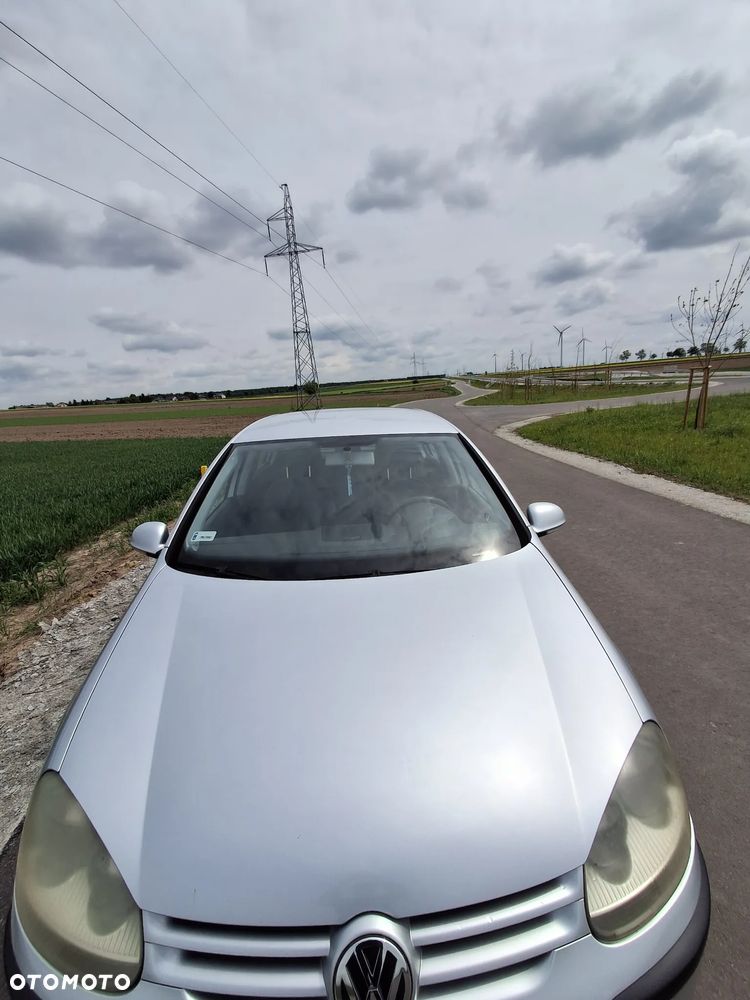 Volkswagen Golf 1.6 FSI Trendline - 2