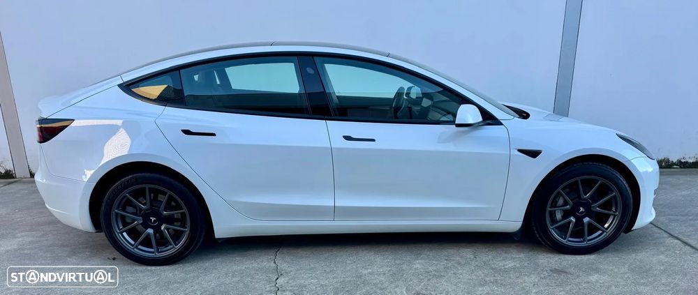Tesla Model 3 Long-Range Dual Motor AWD - 17