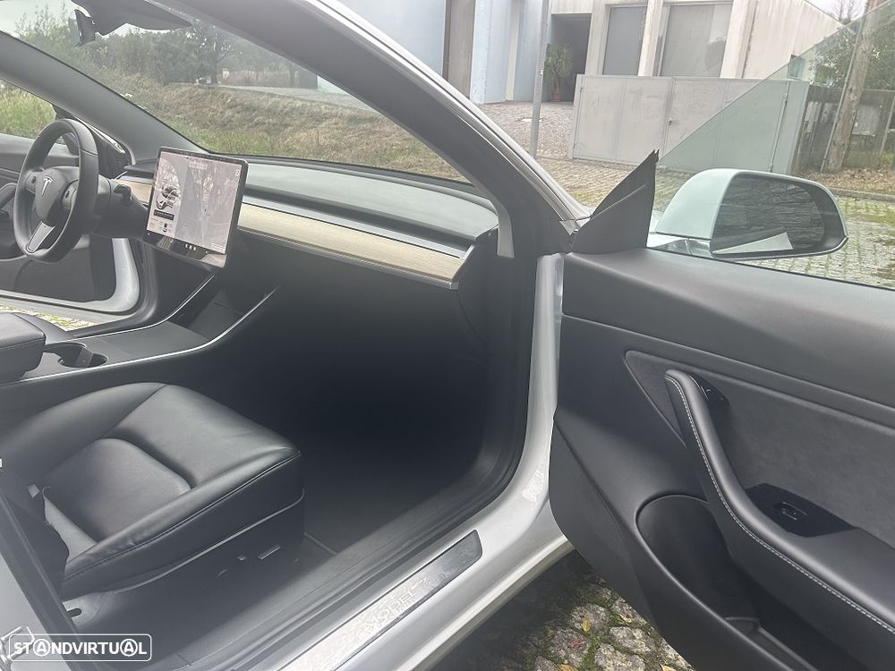 Tesla Model 3 Long Range Tração Integral - 17