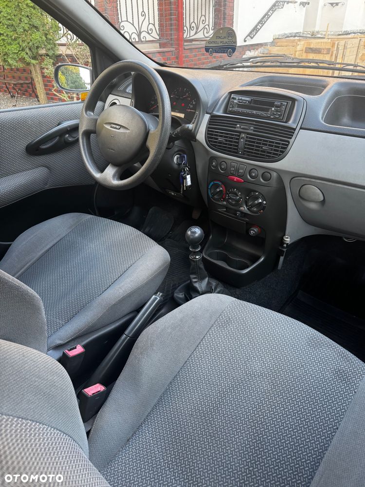Fiat Punto 1.2 8V Actual - 12