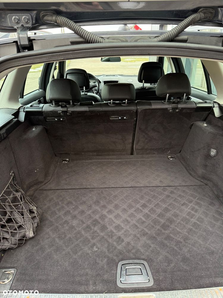 Mercedes-Benz Klasa C 180 K BlueEff Elegance - 8