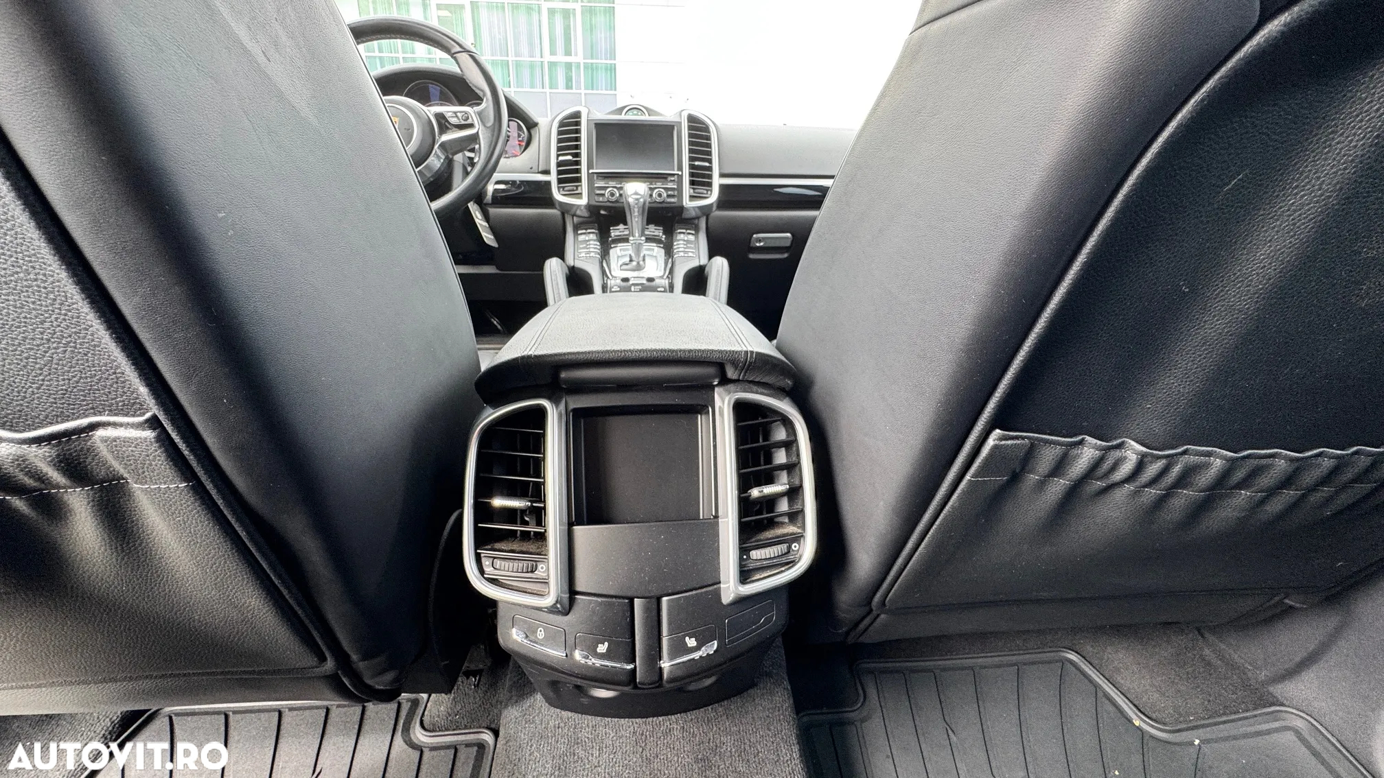 Porsche Cayenne 3.0 L V6 - 17