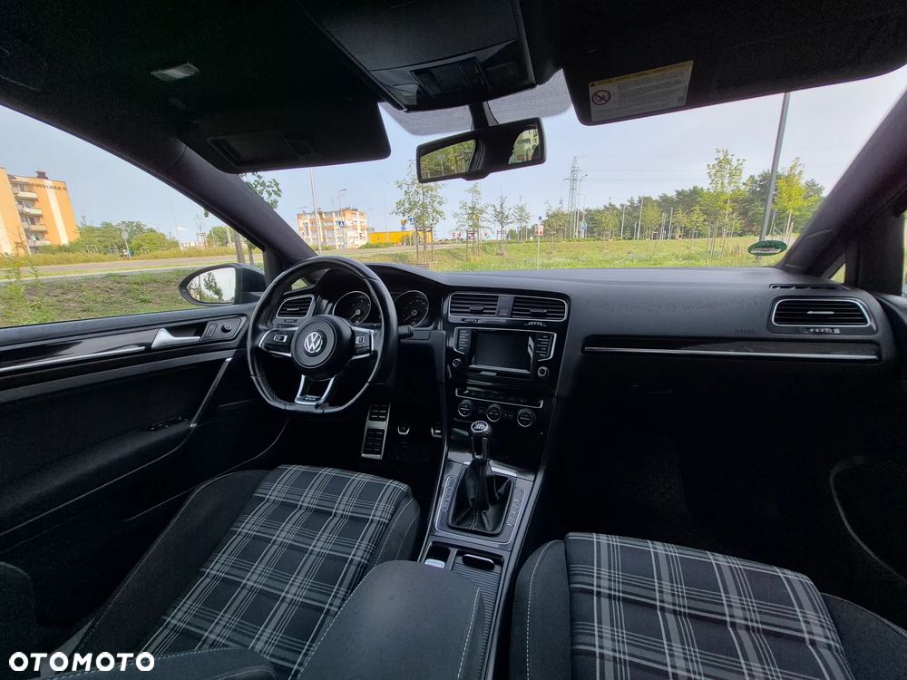 Volkswagen Golf GTD (BlueMotion Technology) - 32