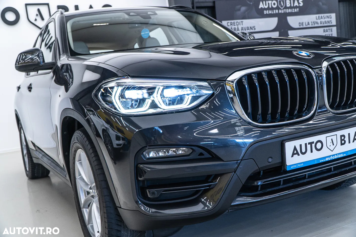 BMW X3 xDrive20i AT Luxury Line - 30