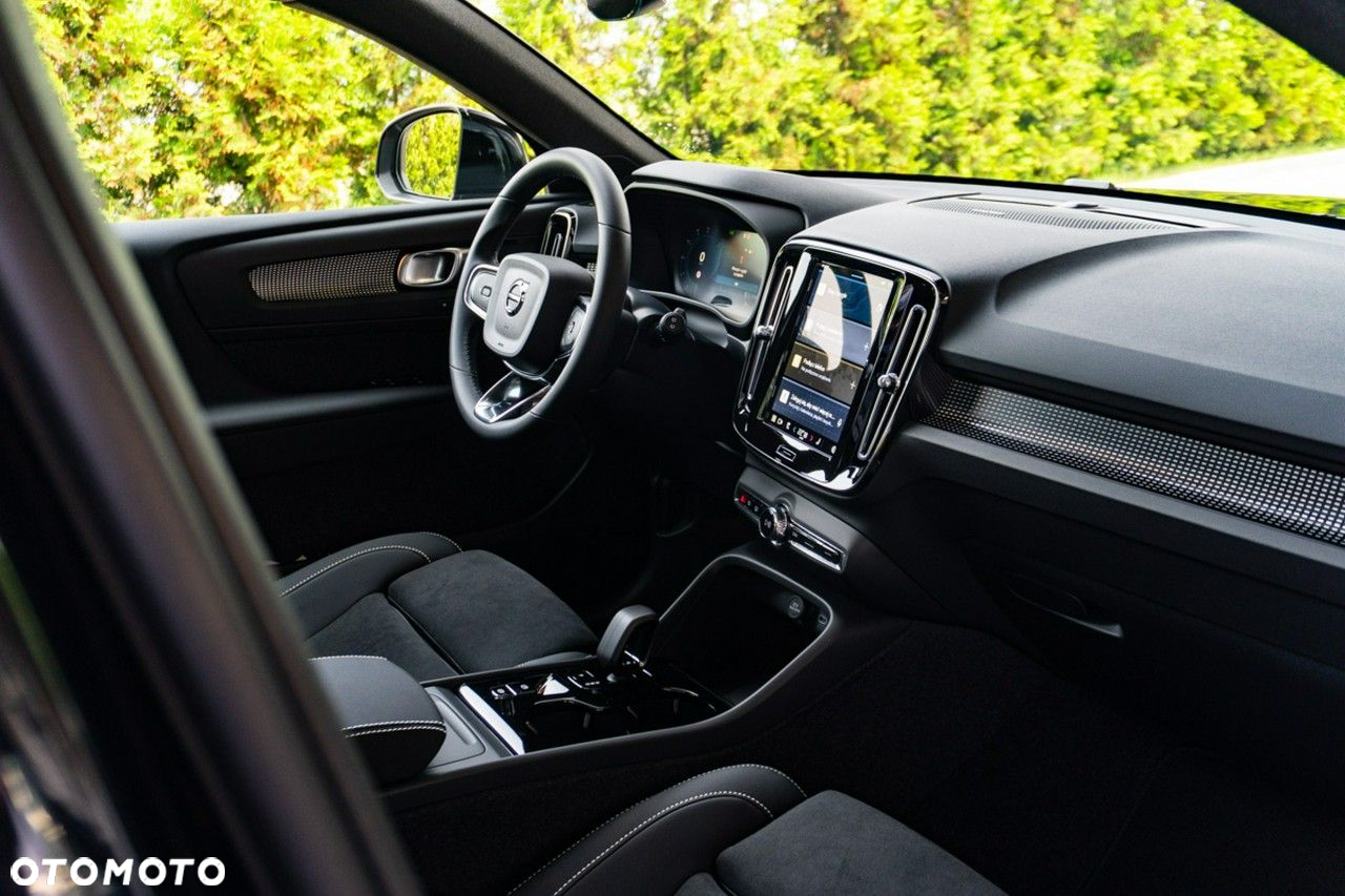Volvo XC 40 - 29