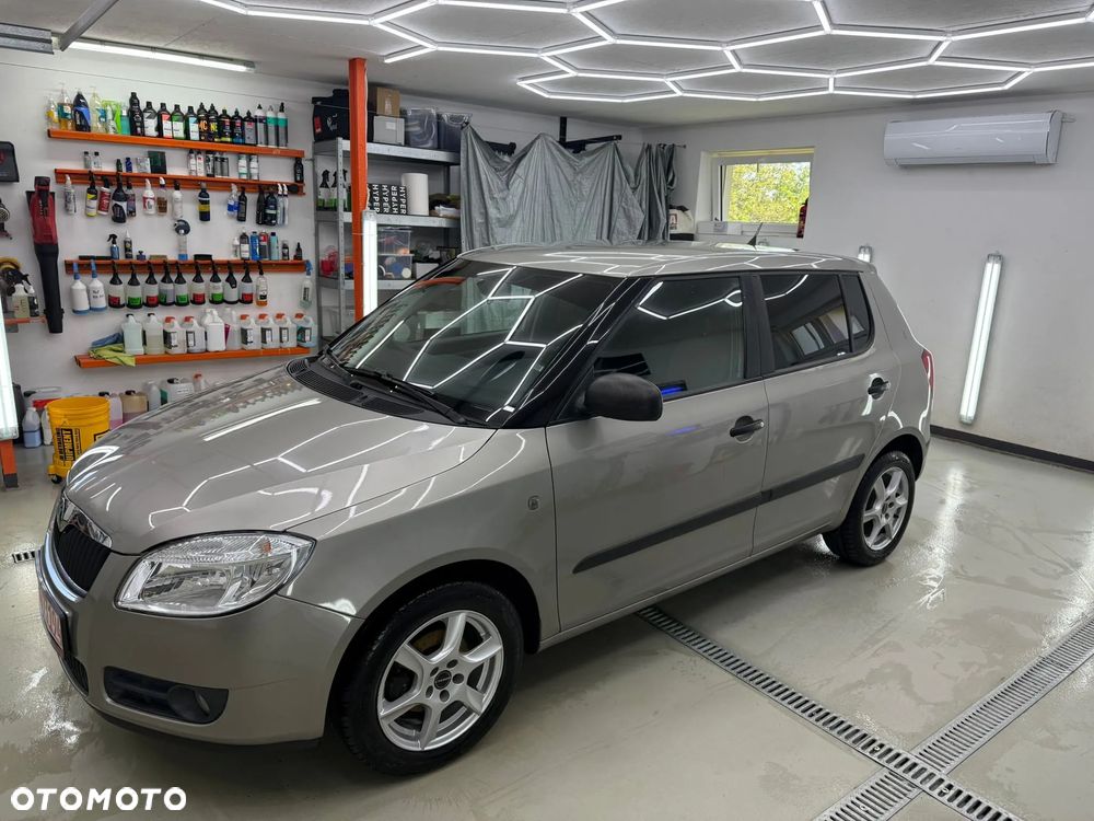 Skoda Fabia - 6