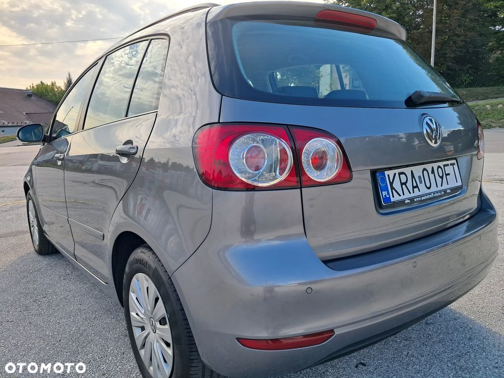Volkswagen Golf Plus - 11