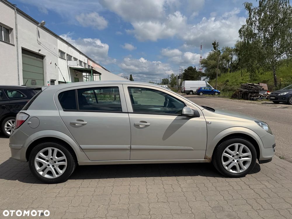 Opel Astra - 2