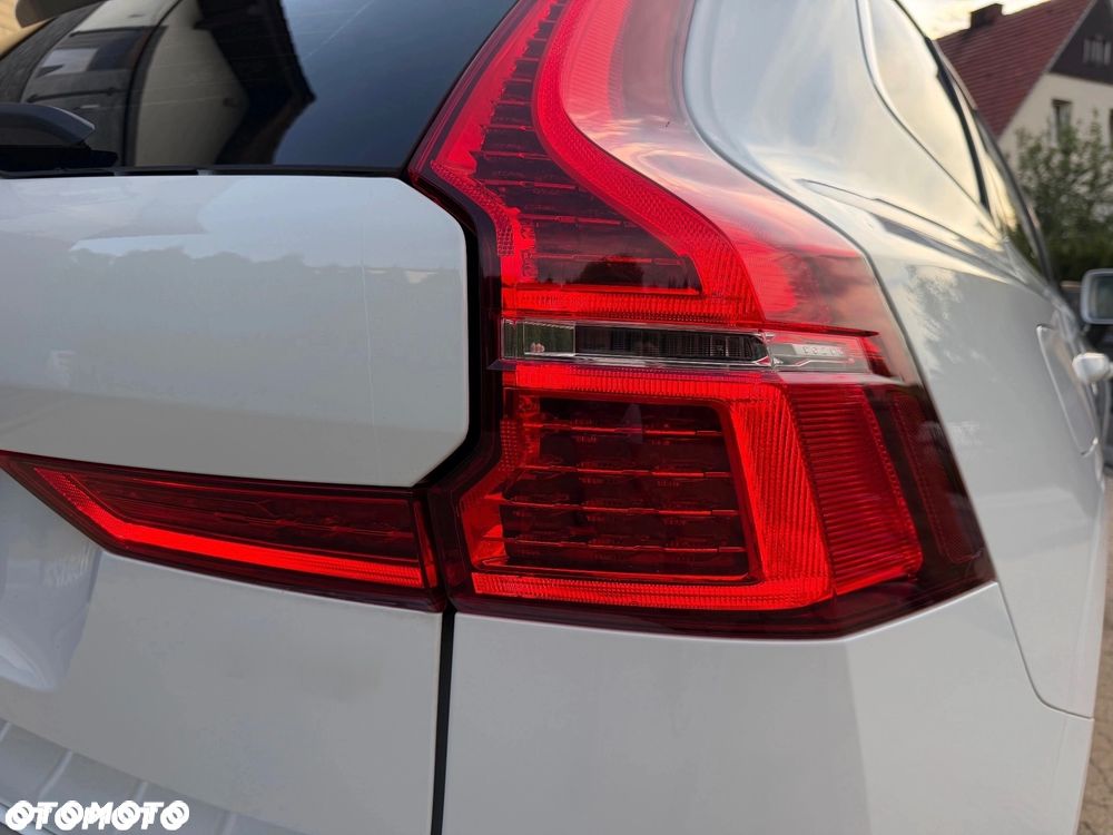 Volvo XC 60 B4 D AWD Momentum Pro - 14